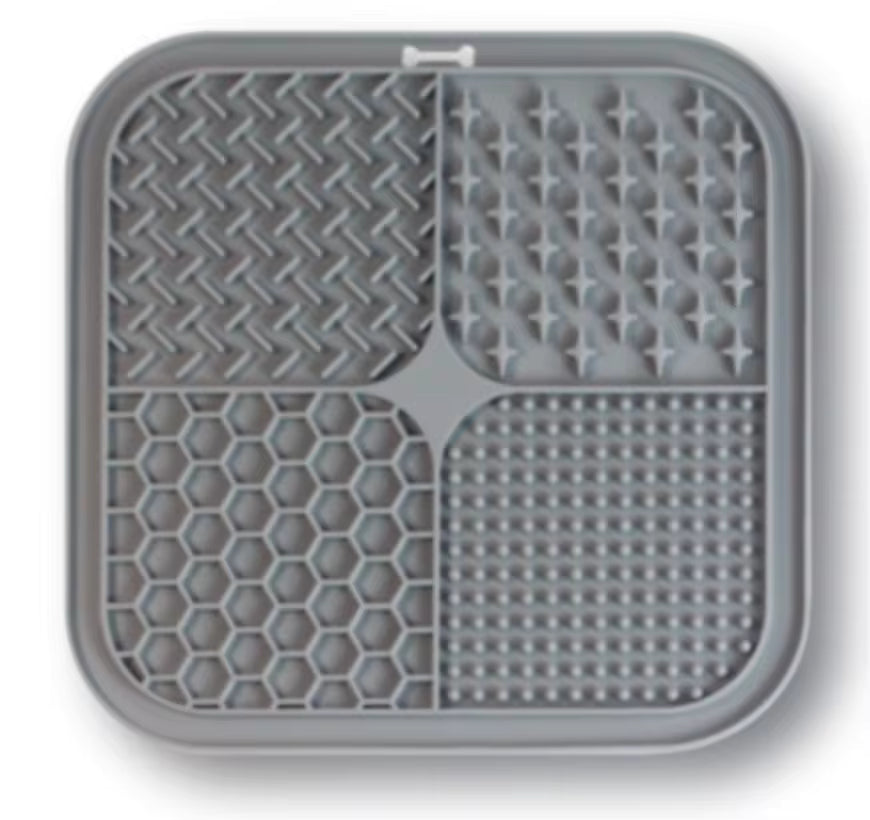 Silicone Pet Lick Mat Slow Feeder Suction Cup Anti Choking Dog and Cat Feeding Mat